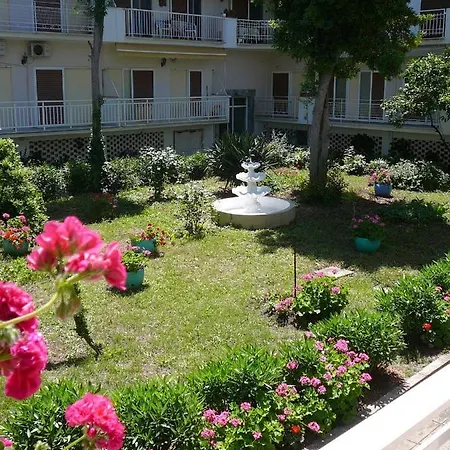 Апартаменты Juli Неа-Потидеа